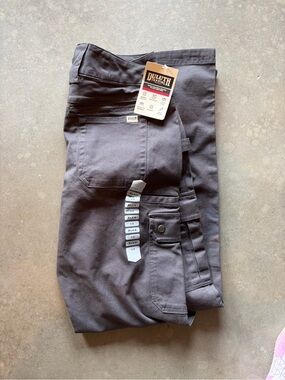 NWT- DuluthFlex Fire Hose Relaxed Cargo Work Pants